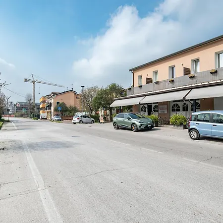San Vincenzo 1 - 2 - 4 Apartment *